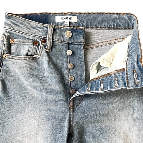 Re/Done Originals 90s High Rise Ankle Crop Denim in Worn Light Azure - Picture 6 of 11